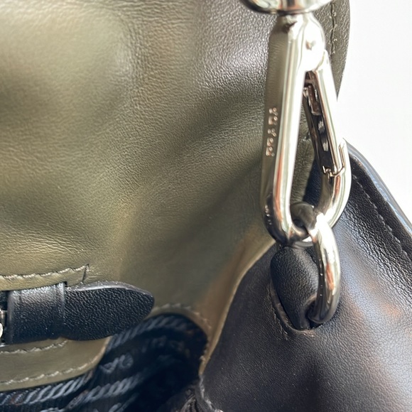 Prada tote bag - Picture 6 of 16